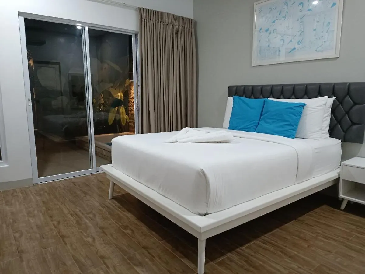 Pineale Villas, Resort And Spa بنغلاو 2*,  الفلبين